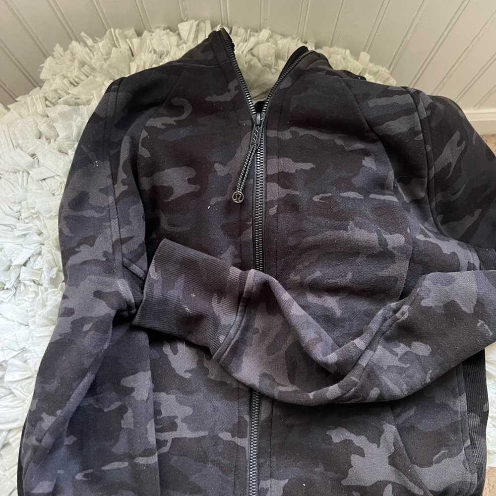 Lululemon Scuba zip up
